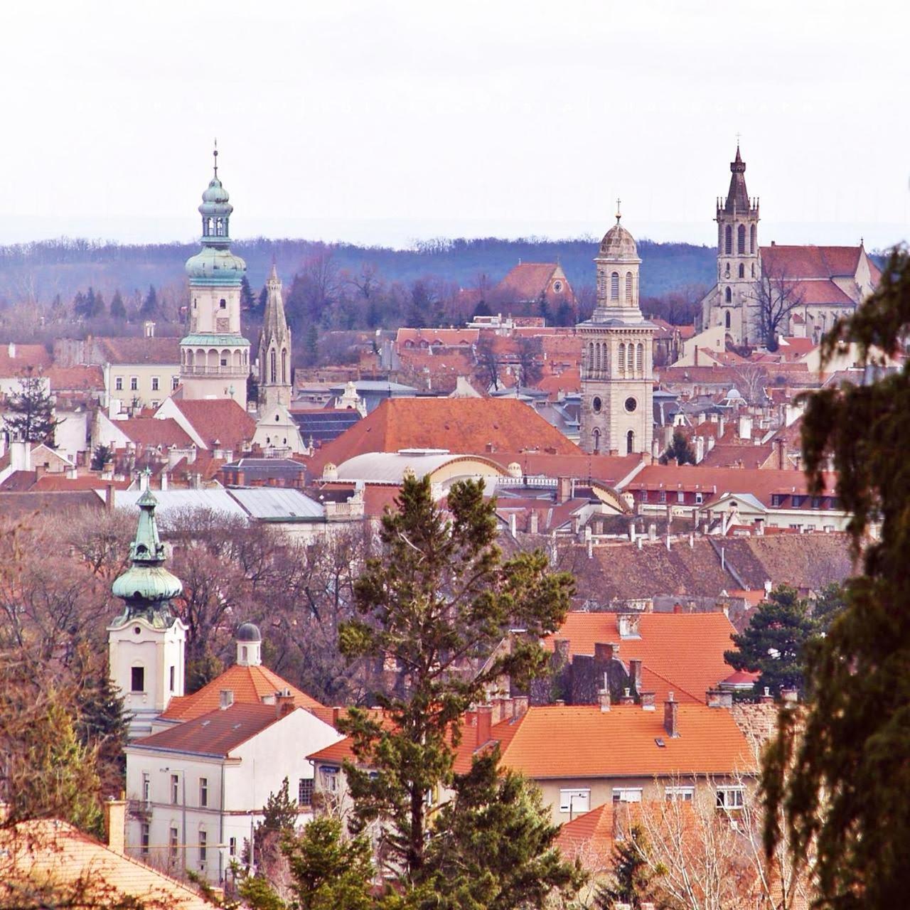 Jokai Sopron Apartment Екстер'єр фото